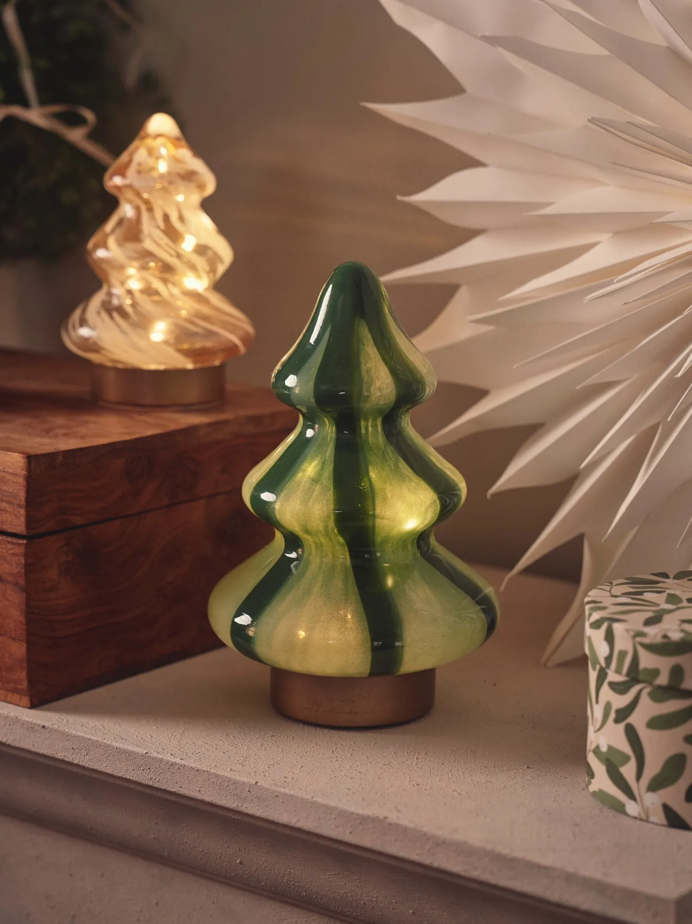 Søstrene Grene Dekorativt Træ Med LED-lys