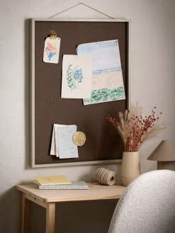 Søstrene Grene Opslagstavle